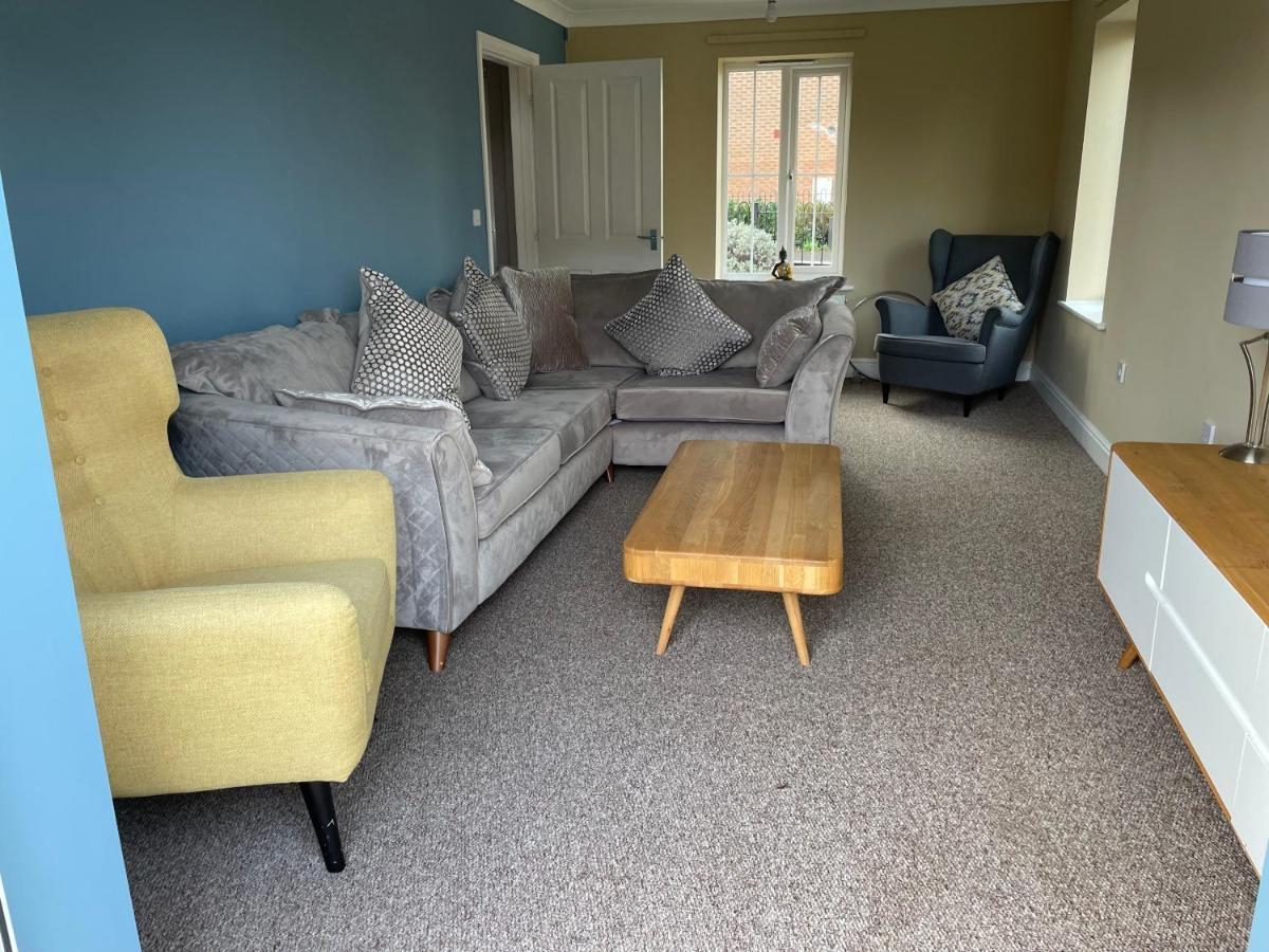 Stunning Large Detached Gloucester, 4 Beds, 3 Bedroom, 2 Bathroom Property, Nr Chelt, The Docks And Quays Sleeps 6 Exterior foto