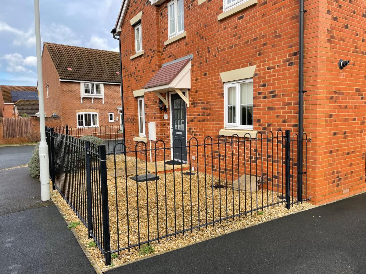 Stunning Large Detached Gloucester, 4 Beds, 3 Bedroom, 2 Bathroom Property, Nr Chelt, The Docks And Quays Sleeps 6 Exterior foto